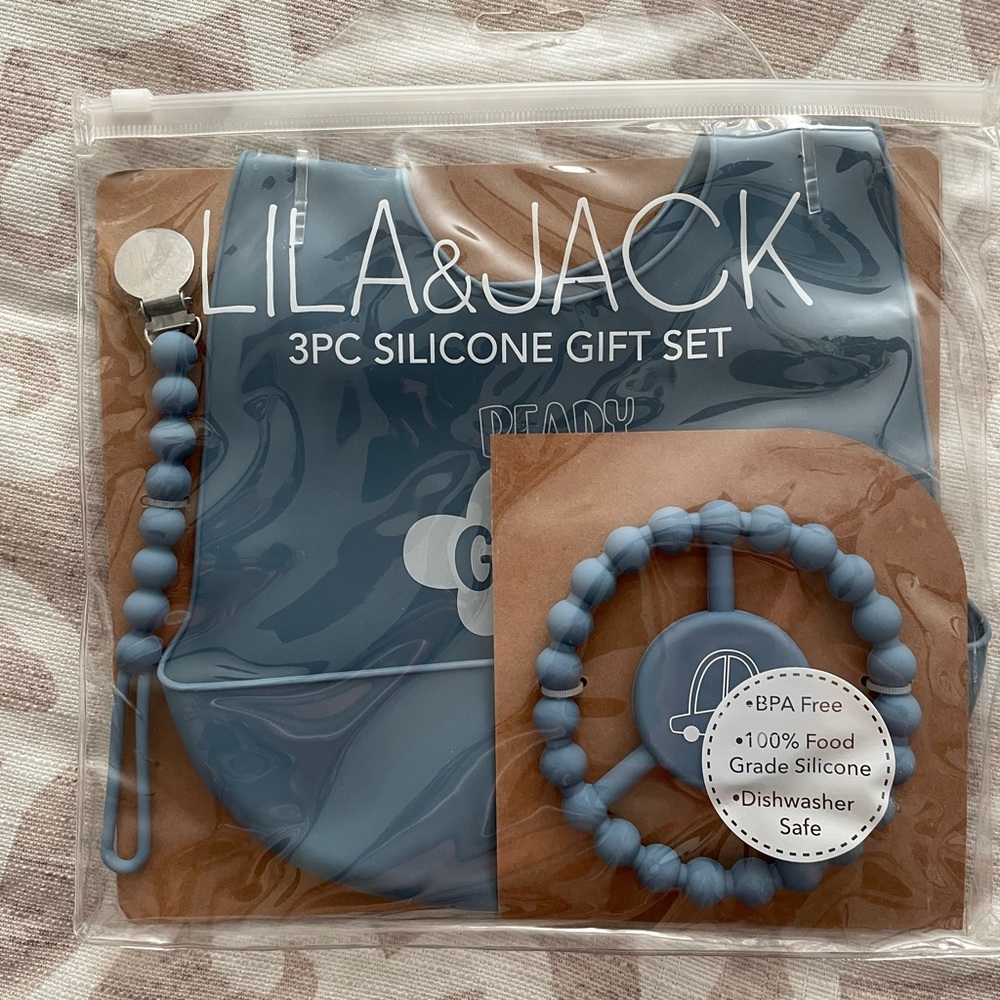 BRAND NEW Lila and Jack 3pc silicone gift set